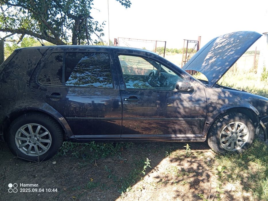 Продавам голф 4 1.9 tdi на части