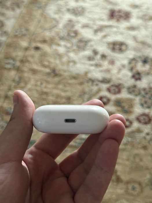 Airpods Pro (1 поколения)