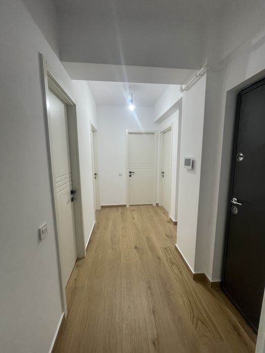 Proprietar-apartament 3 camere si parcare-zona galata/145000 euro