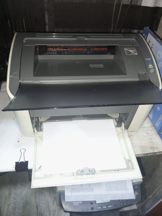 Canon LBP 2900 lazer printer sotiladi