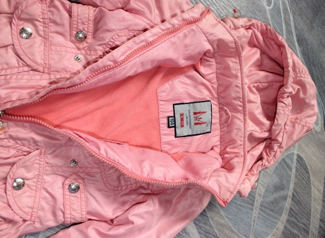 Продам демисезонный плащик