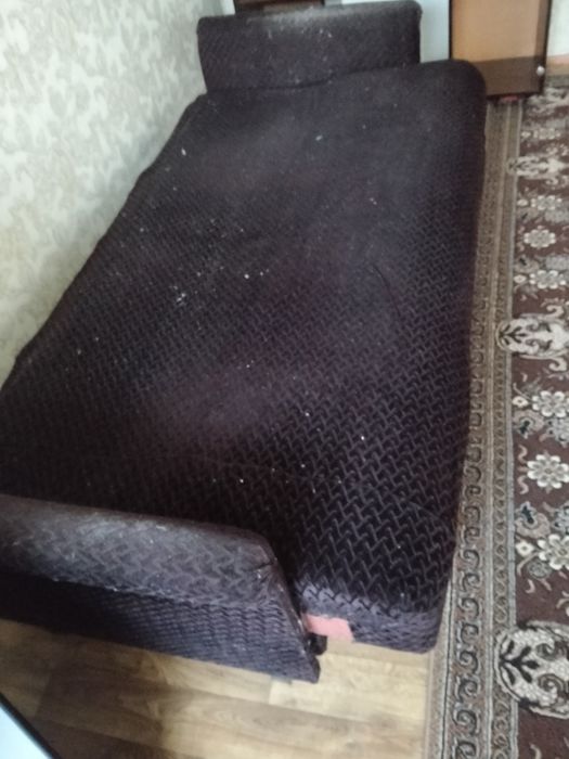 отдам бесплатно. Диваны, кресла
