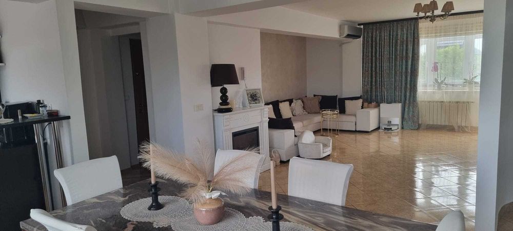 Apartament cu 3 camere de închiriat pe strada Bucegi- Persoana fizica