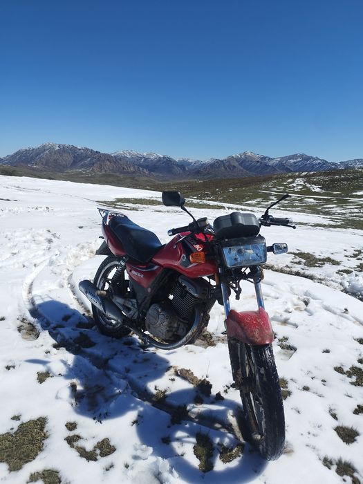 Мотоцикл Suzuki 125cc