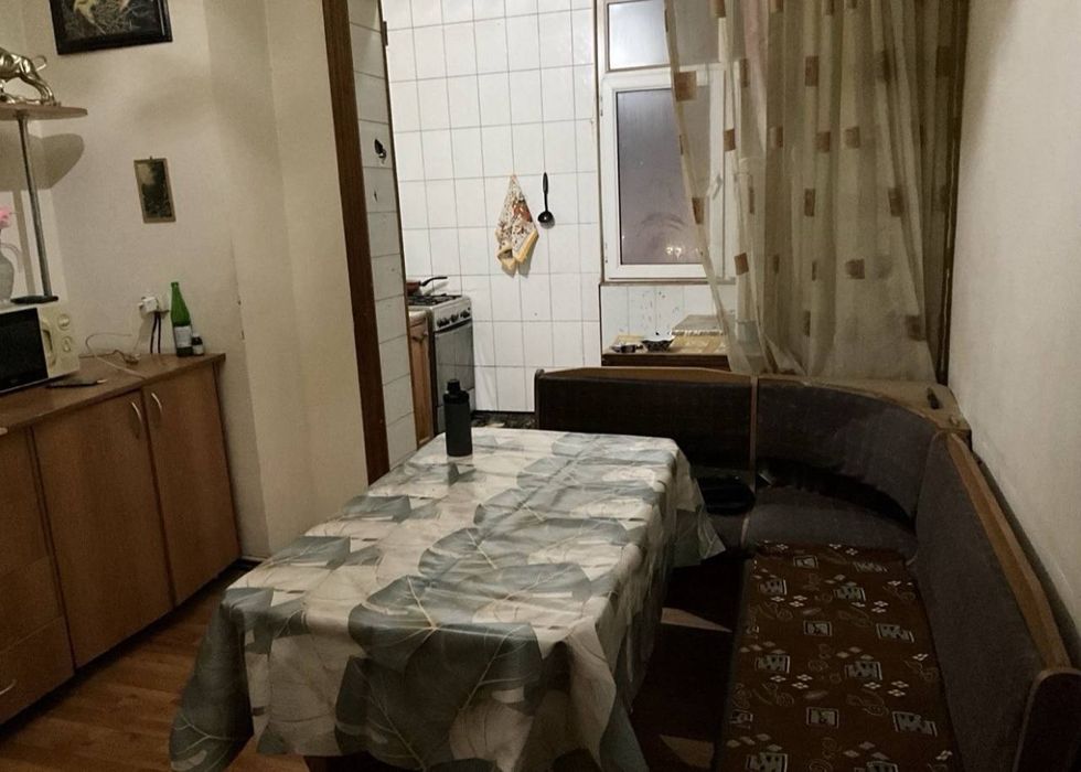 Юнусабад 18кв 3/5/5 Оринтир: Сайрам