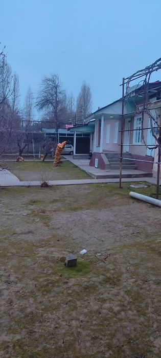 9,6 sotihli uy sotiladi