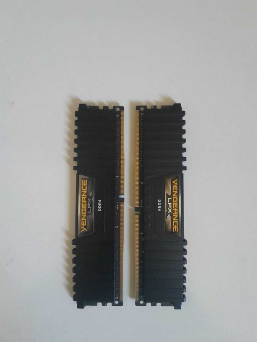 Corsair LPX 32gb DDR4