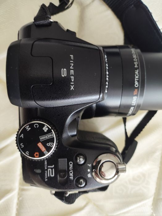 Фотоаппарат Fujifilm FinePix S1800