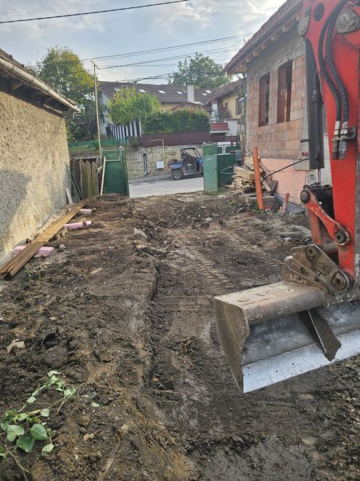Lucrări cu miniexcavator, fundații,săpături, canalizări