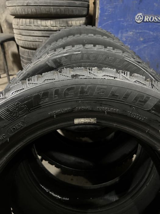 Продам 205/55R16 michelin