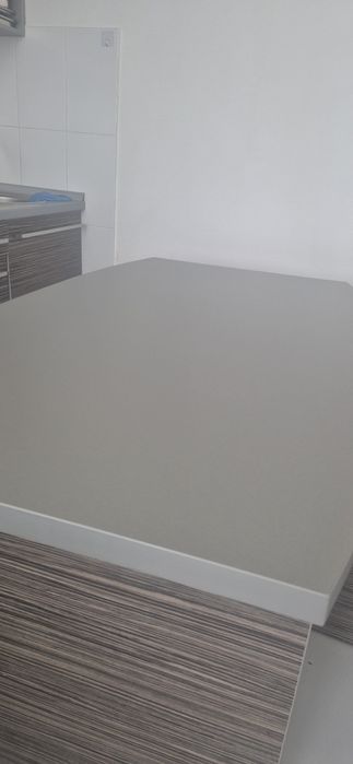 Обеденный стол со стульями