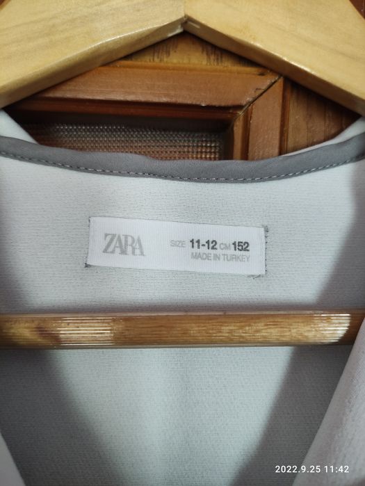 Суичър ZARA размер 152 см.