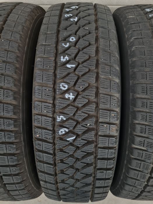 Зимни гуми за Бус 4 броя BRIDGESTONE Blizzak W810 195 70 R15C дот 2319