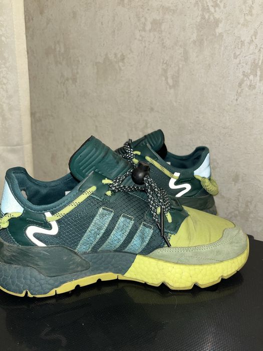 кроссовки Adidas