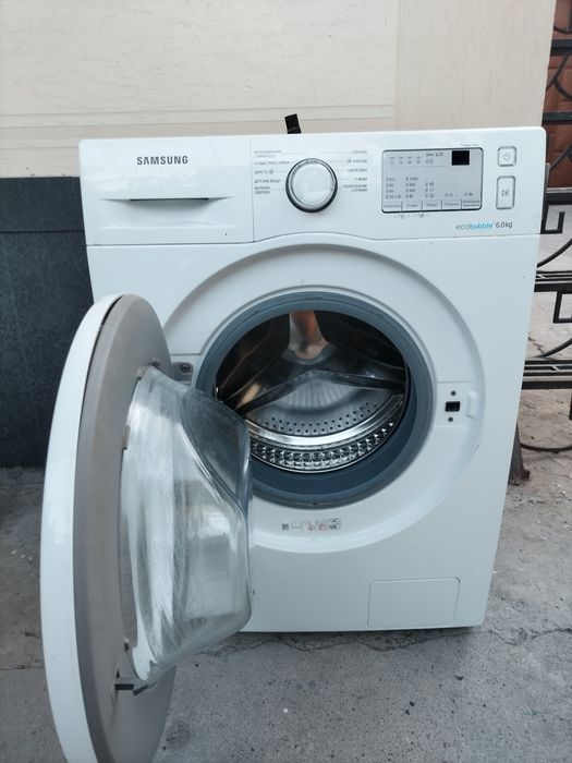 Продаю стиральную машинку автомат Samsung