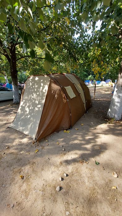 Cort 4 persoane Adventuridge