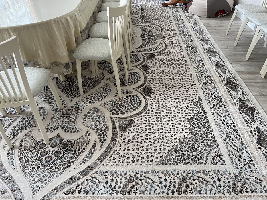 Срочно Продам ковер новый 6* на 4