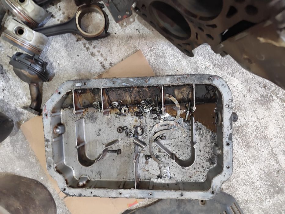 Поддон двигателя Ауди 2.6