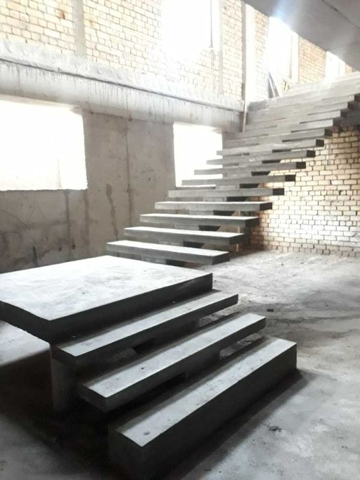 Лестница (Монолит Зина)