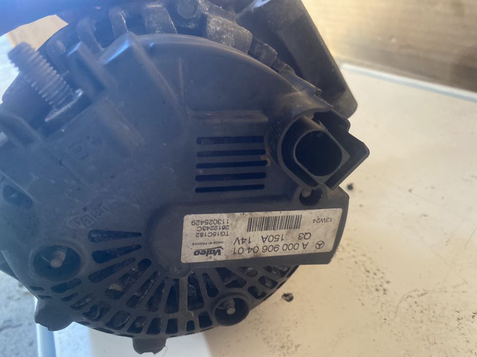 Alternator Mercedes 2.2 OM 651 C-Class W204 2013 A0009060401