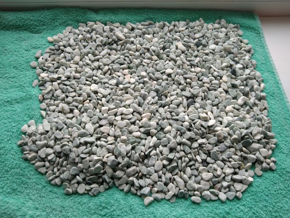 Продам аквариум и декорации