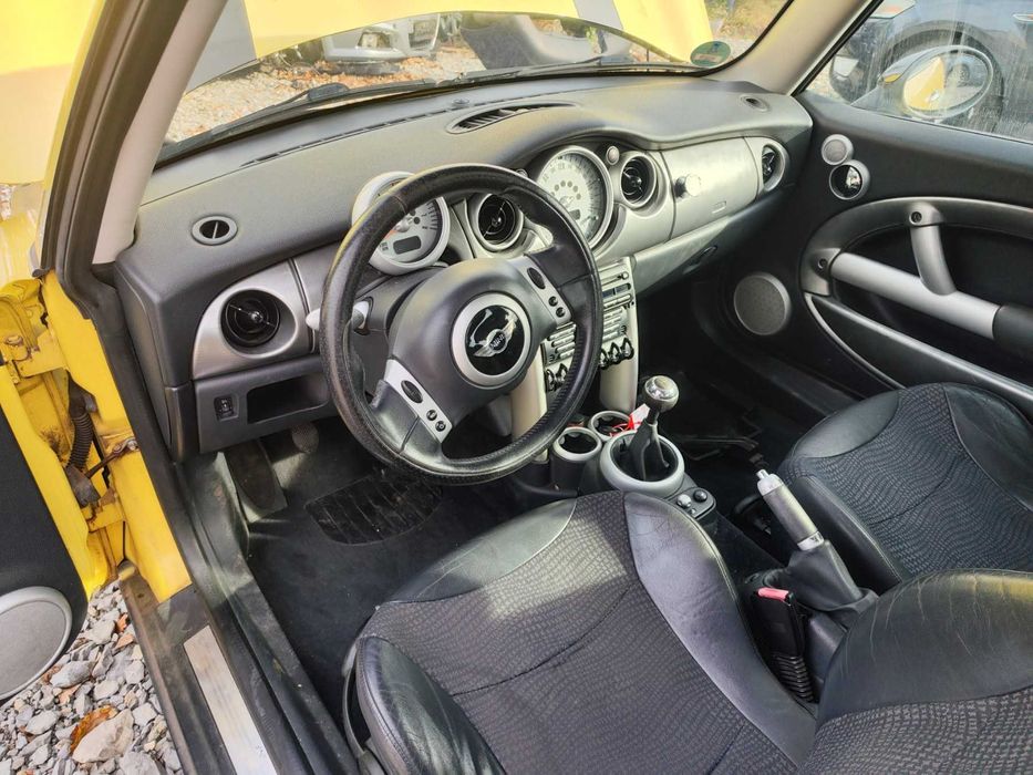 Mini Cooper R50 на части 1.6