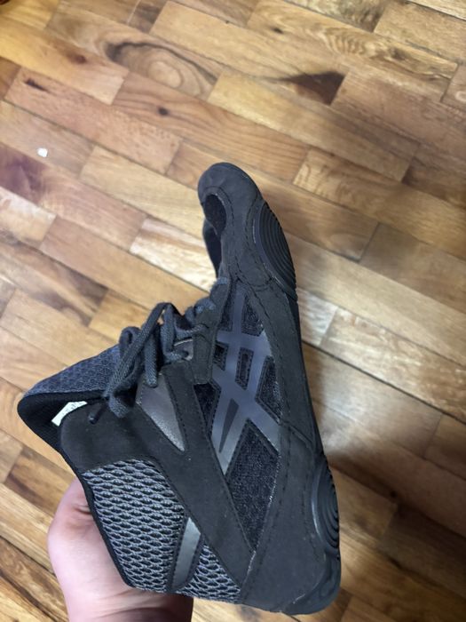 Бурцовки asics 42/5