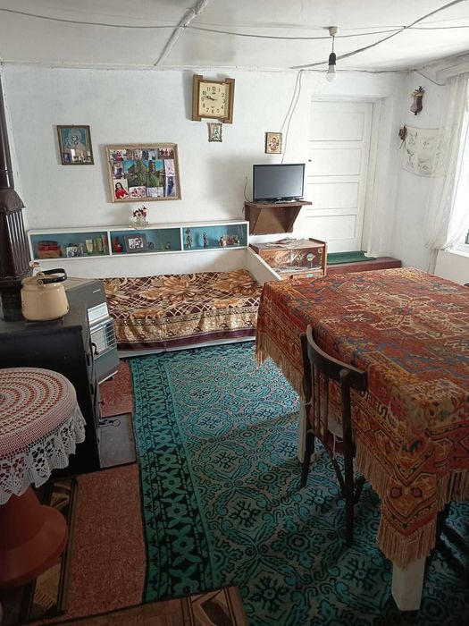 Масивна къща в с.Бръшлен