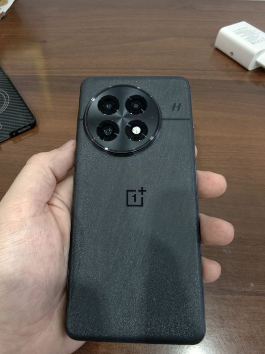 Продам OnePlus 13 Global (16/512gb)