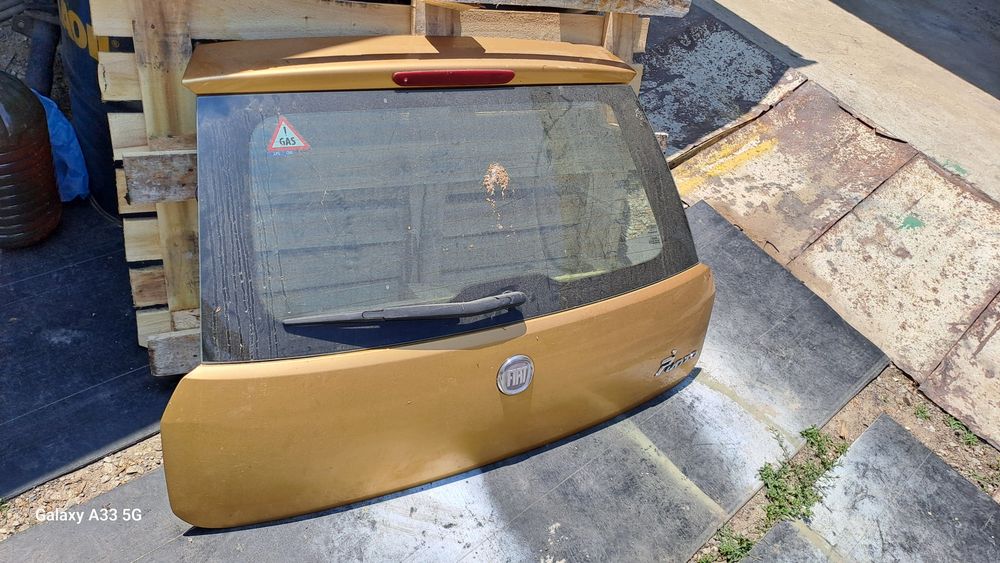 Заден капак  и стъкло за Фиат Гранде Пунто