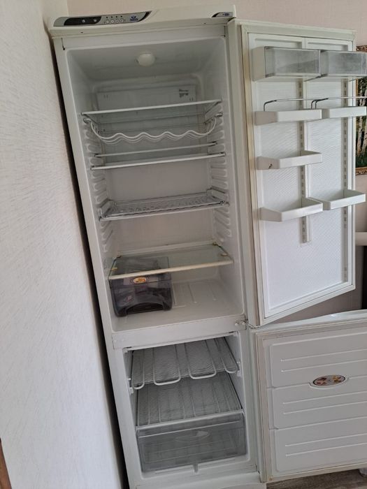 Продам холодильник Атлант