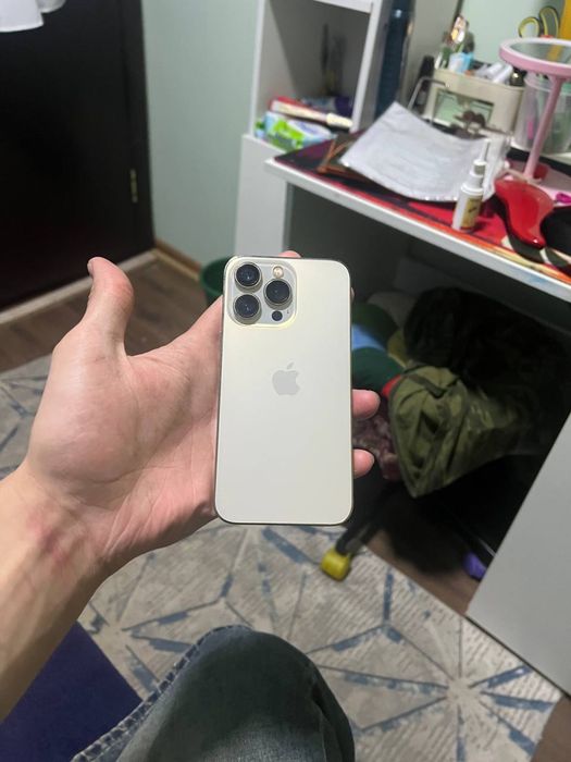 Продам iPhone 13 Pro