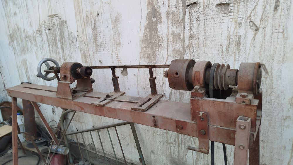 Йогочга гул у́йиш станоги холати зу́р!!! (Токарные станки)