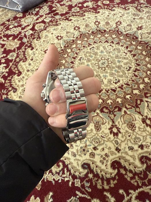 Продам часы Quantum