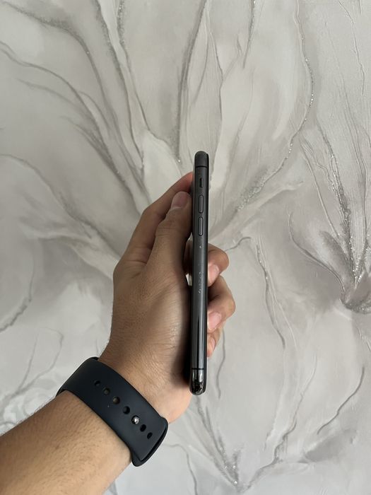 Продам iPhone 11 pro 64gb в идеальном состоянии