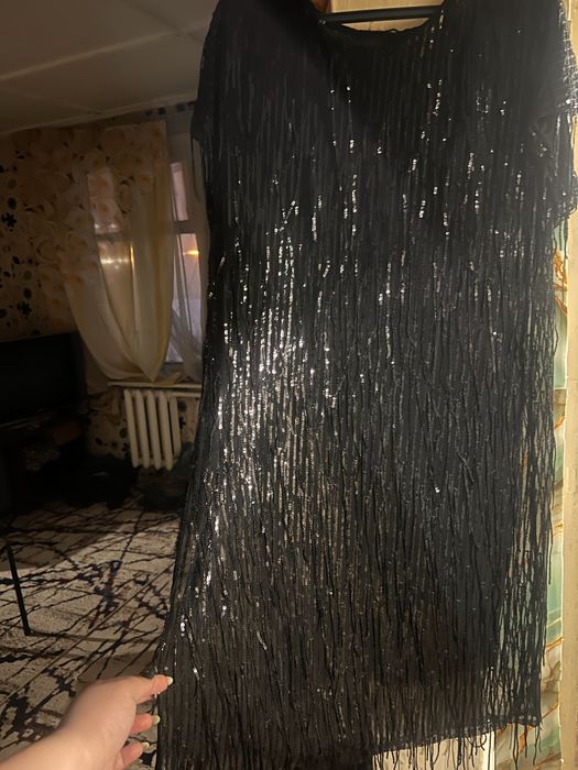 Срочно платье с пайетки