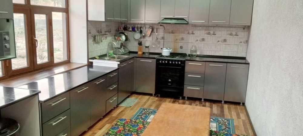 Uy  sotiladi arzon narxda