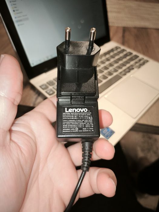 Лаптоп леново компютър lenovo tablet таблет Бланшет