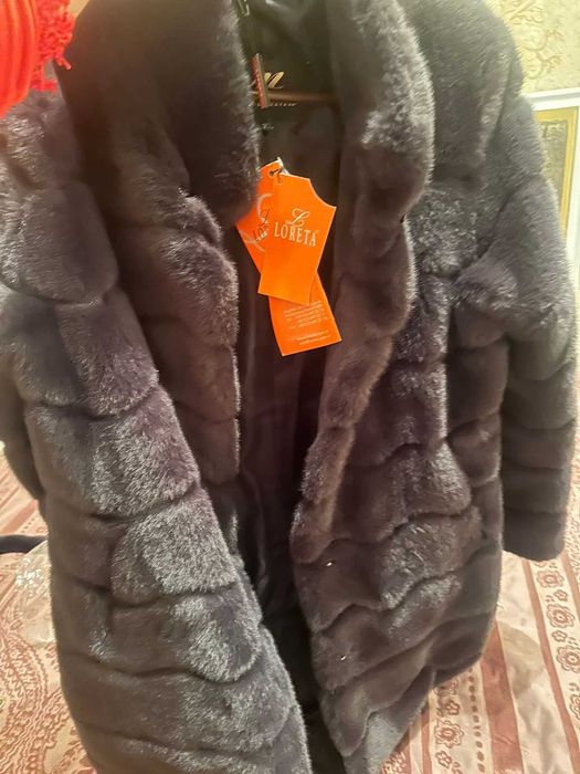 Продается искусственная шуба новая