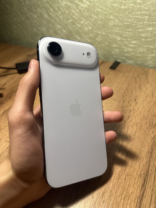 Продам Iphone Air sky blue