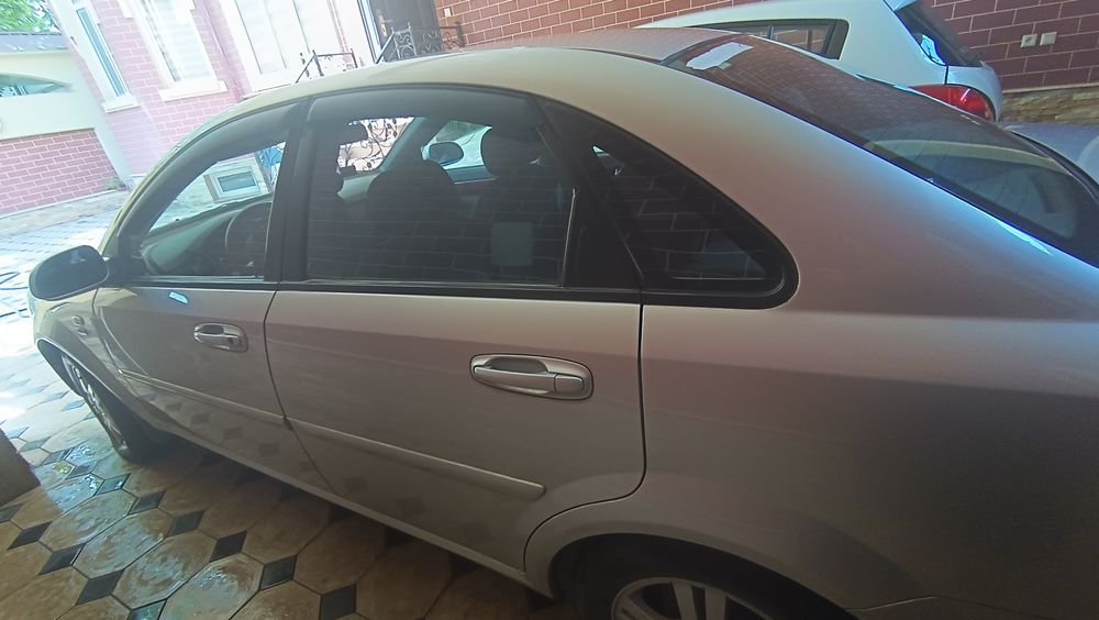 Chevrolet lacetti 2013 года