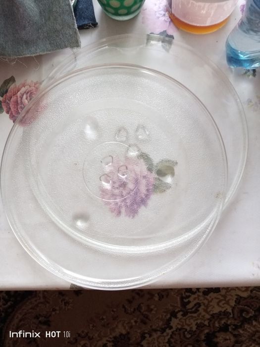 Тарелки для микроволновок.