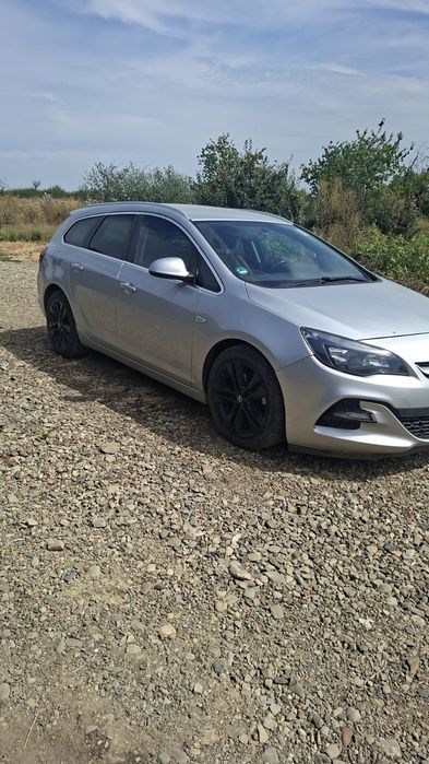 Opel Astra Sports Tourer 2015