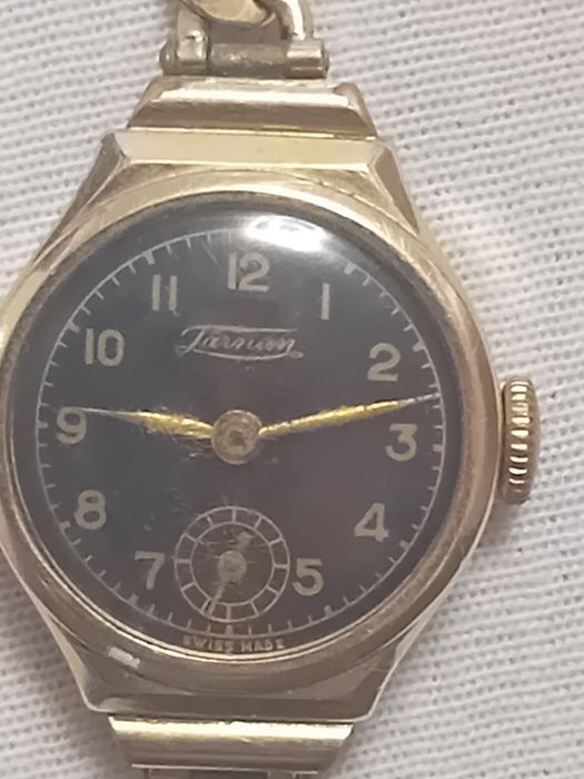 Vând ceas dama foarte vechi