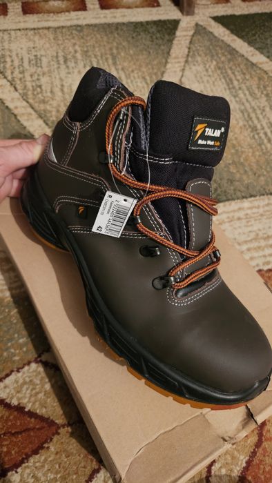 Спецобувь 42 летный