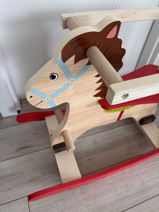 Calut din lemn pentru copii
