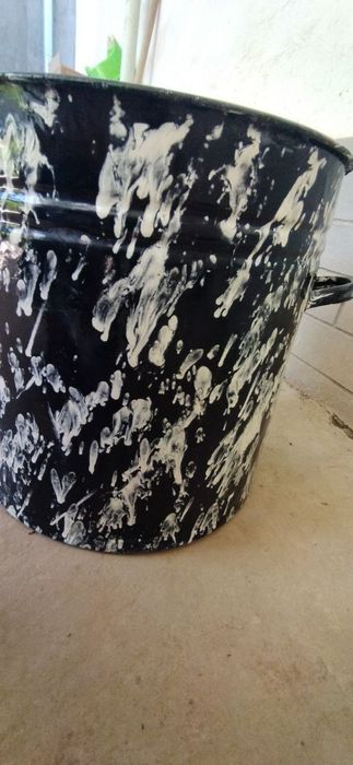 Кастрюля эмалированная