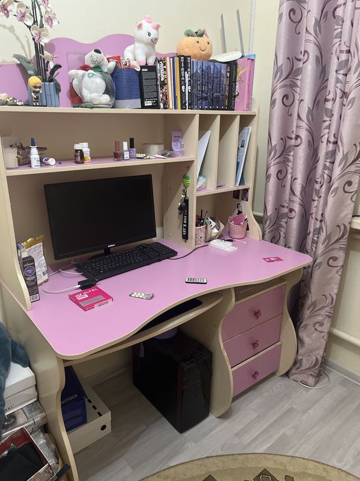 Мебель для девочки ( спальня)