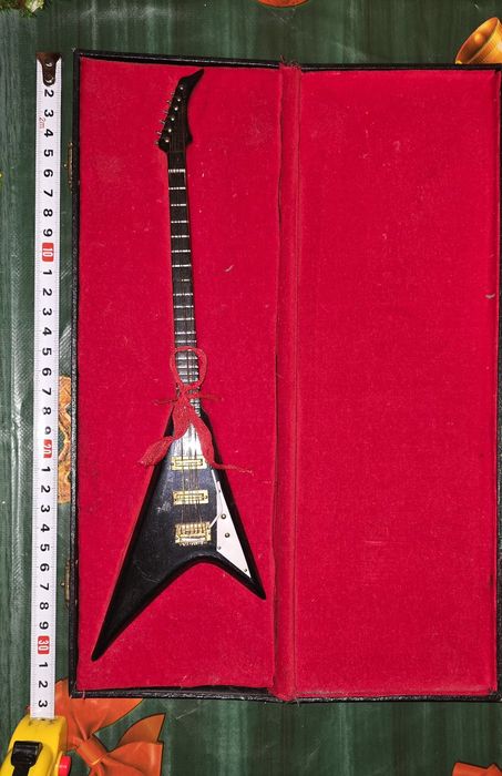 Chitara Electrica, mandolina si chitara clasica MINIATURI sidefate