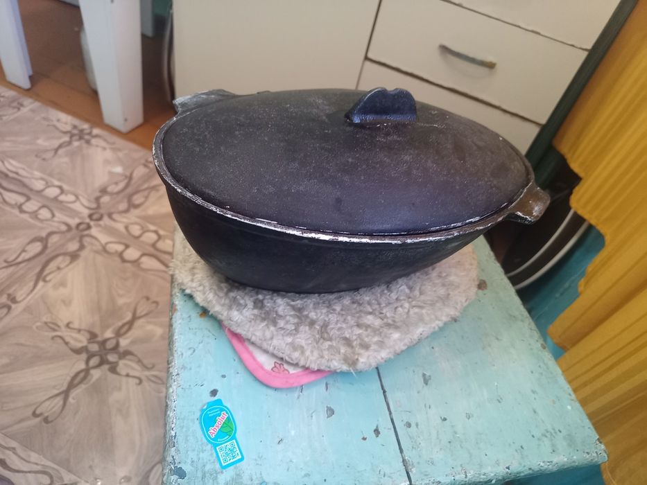 Утятница--казан чугунный (СССР)